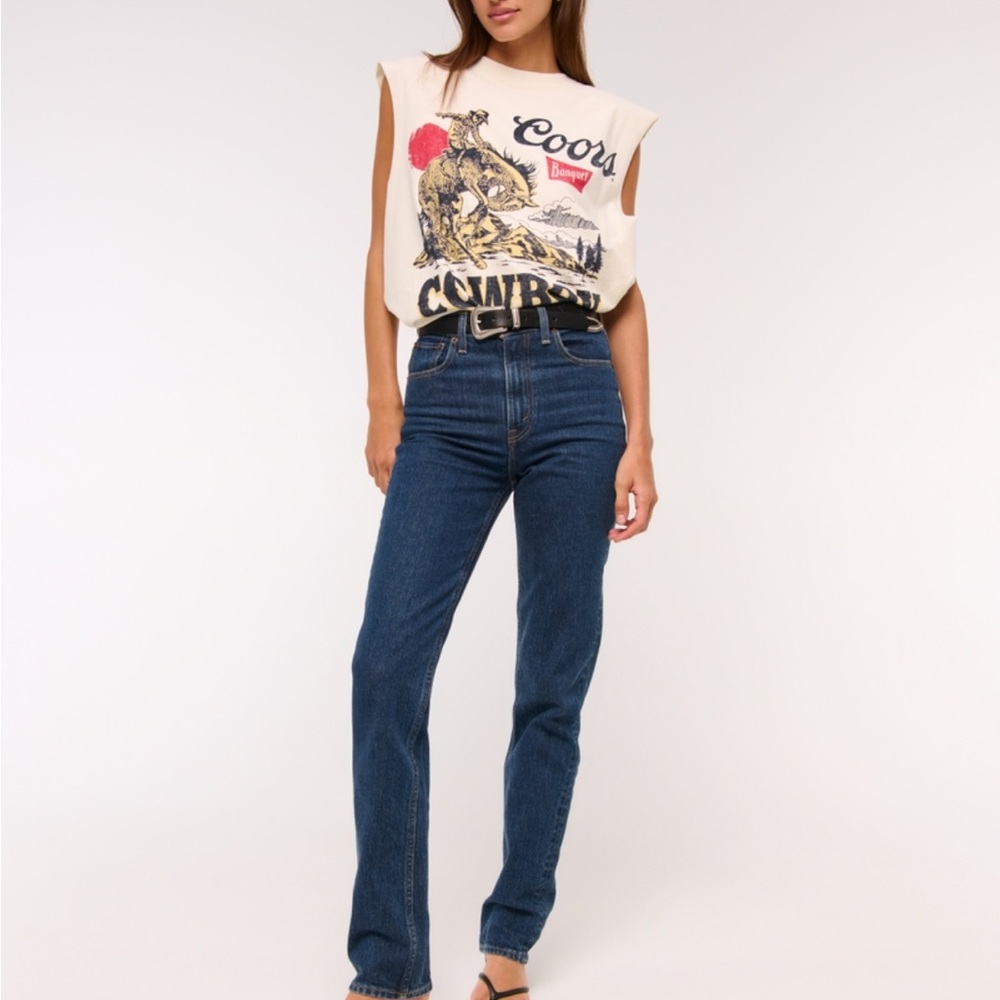 NWT- Abercrombie ultra high-rise 90s straight jean. Size 28 regular - Picture 2 of 6